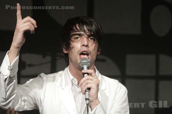 HUSHPUPPIES - 2008-11-08 - PARIS - La Maroquinerie - 